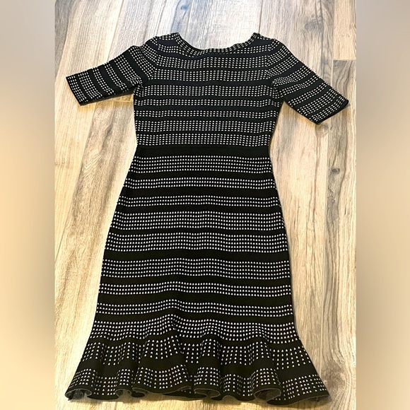 Bodycon Body Shaper Dress - Size Small - Picture 2 of 3